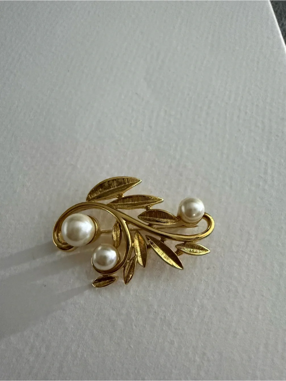 Vintage Napier Gold Tone & Faux Pearl Leaf Brooch – Elegant Floral Pin – 2 Inch